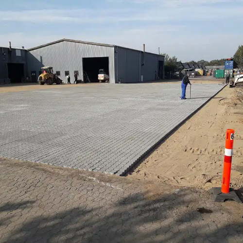 Belægning af fliser udenfor